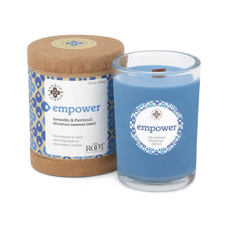 Root Candles شمعة سبا من روت كاندلز لتحقيق التوازن، شمعة خشبية، شموع عطرية، 6.5 أونصة، تمكين: لافندين وبتشولي - Image 1